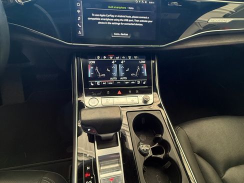Used 2019 Audi Q8 Prestige AWD/4WD image 2