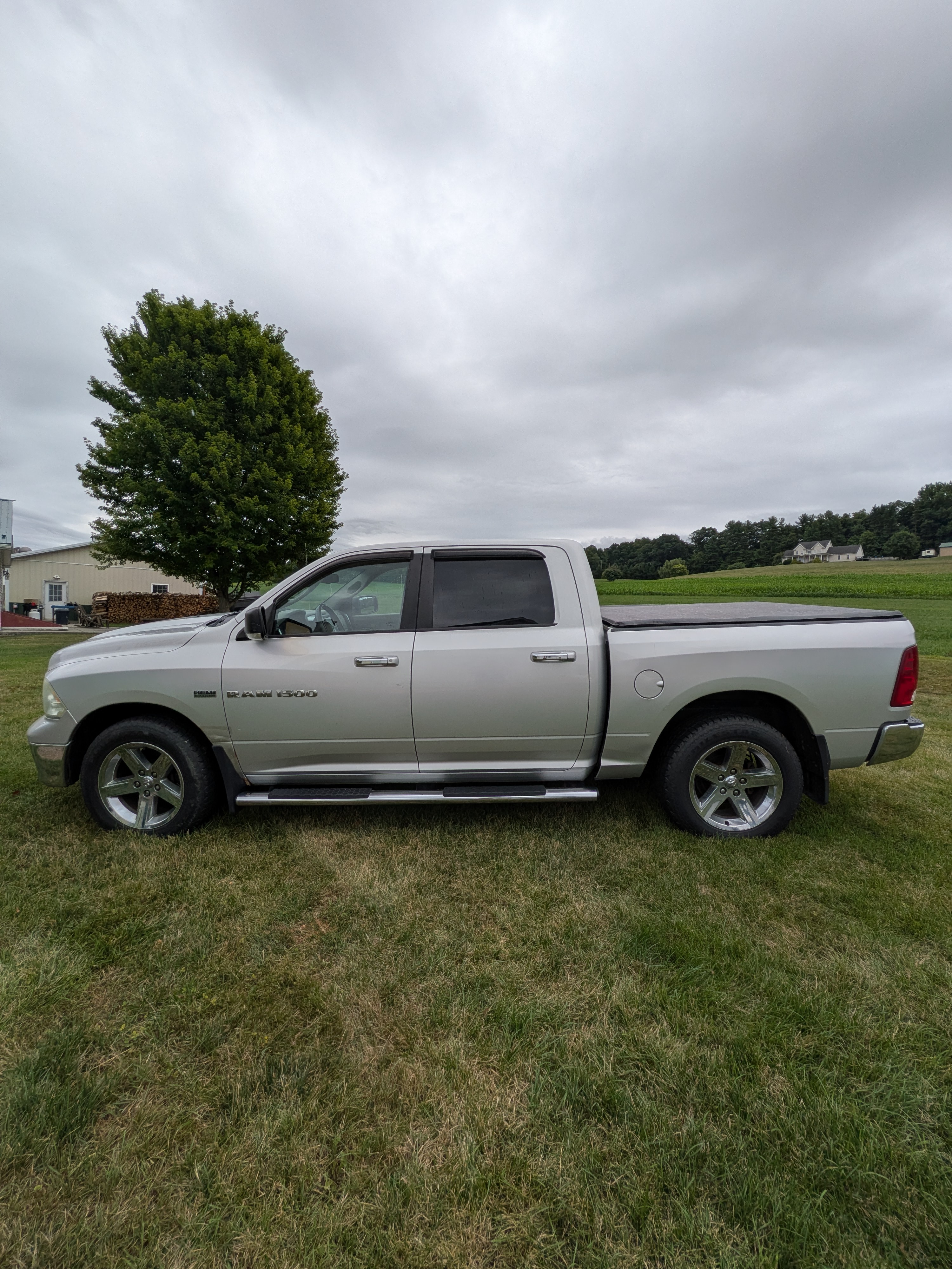 Used 2011 RAM 1500 Big Horn AWD/4WD image 1
