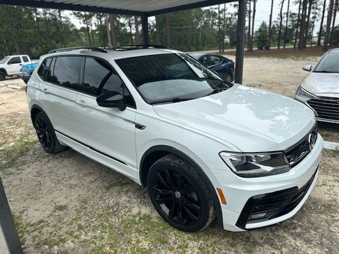 Used 2020 Volkswagen Tiguan SE R-Line FWD image 10