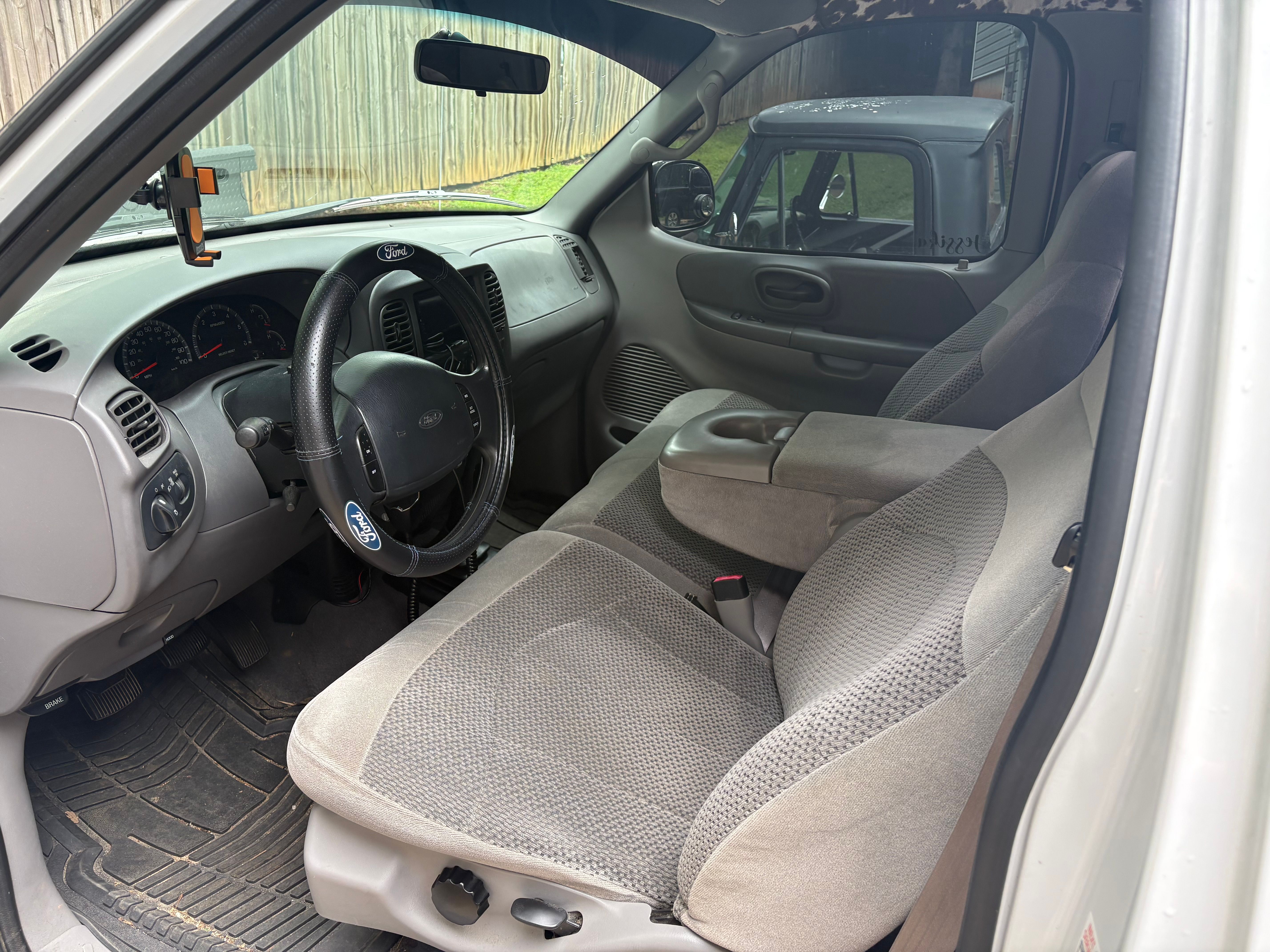 Used 1999 Ford F150 2WD Regular Cab image 2