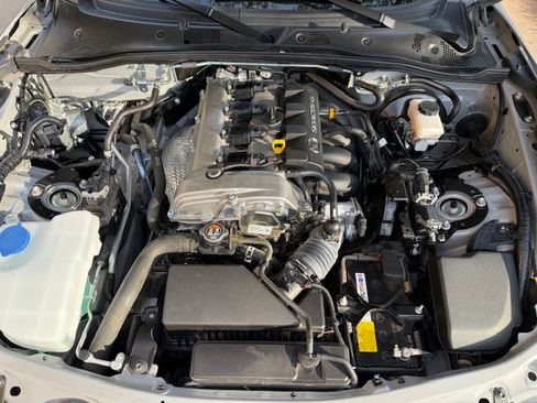 Used 2024 MAZDA MX-5 Miata Grand Touring w/ Weather Package image 13