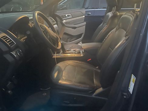 Used 2019 Ford Explorer Sport w/ Equipment Group 401A AWD/4WD image 10
