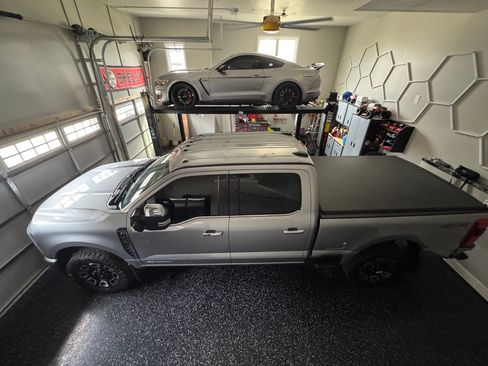 Used 2024 Ford F250 Platinum image 4