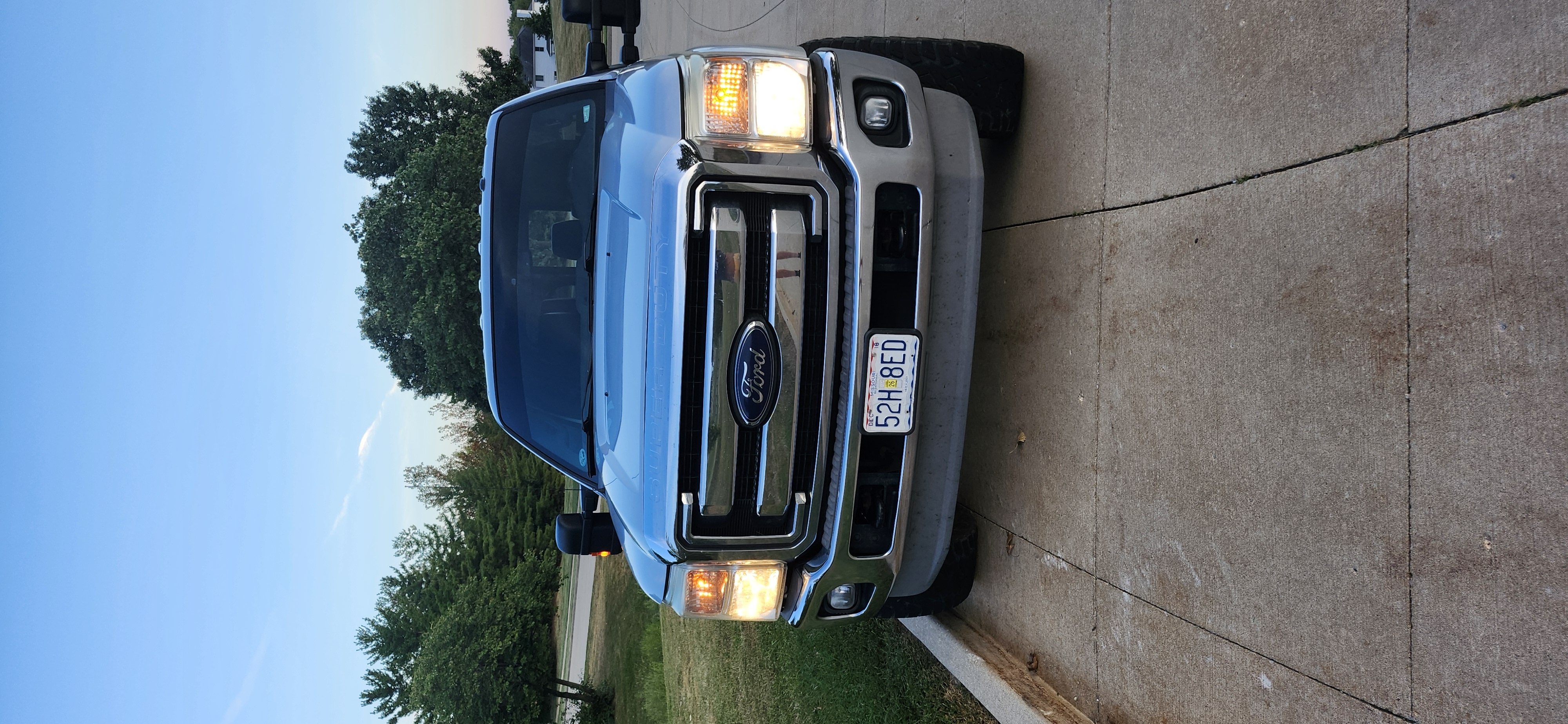 Used 2013 Ford F250 Lariat w/ FX4 Off Road Pkg AWD/4WD image 12