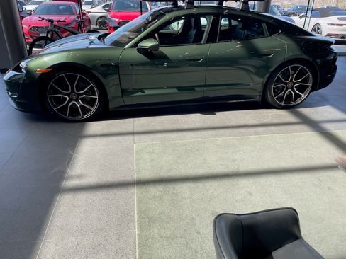 Used 2024 Porsche Taycan image 6