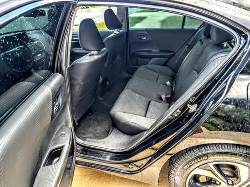 Used 2016 Honda Accord LX image 12