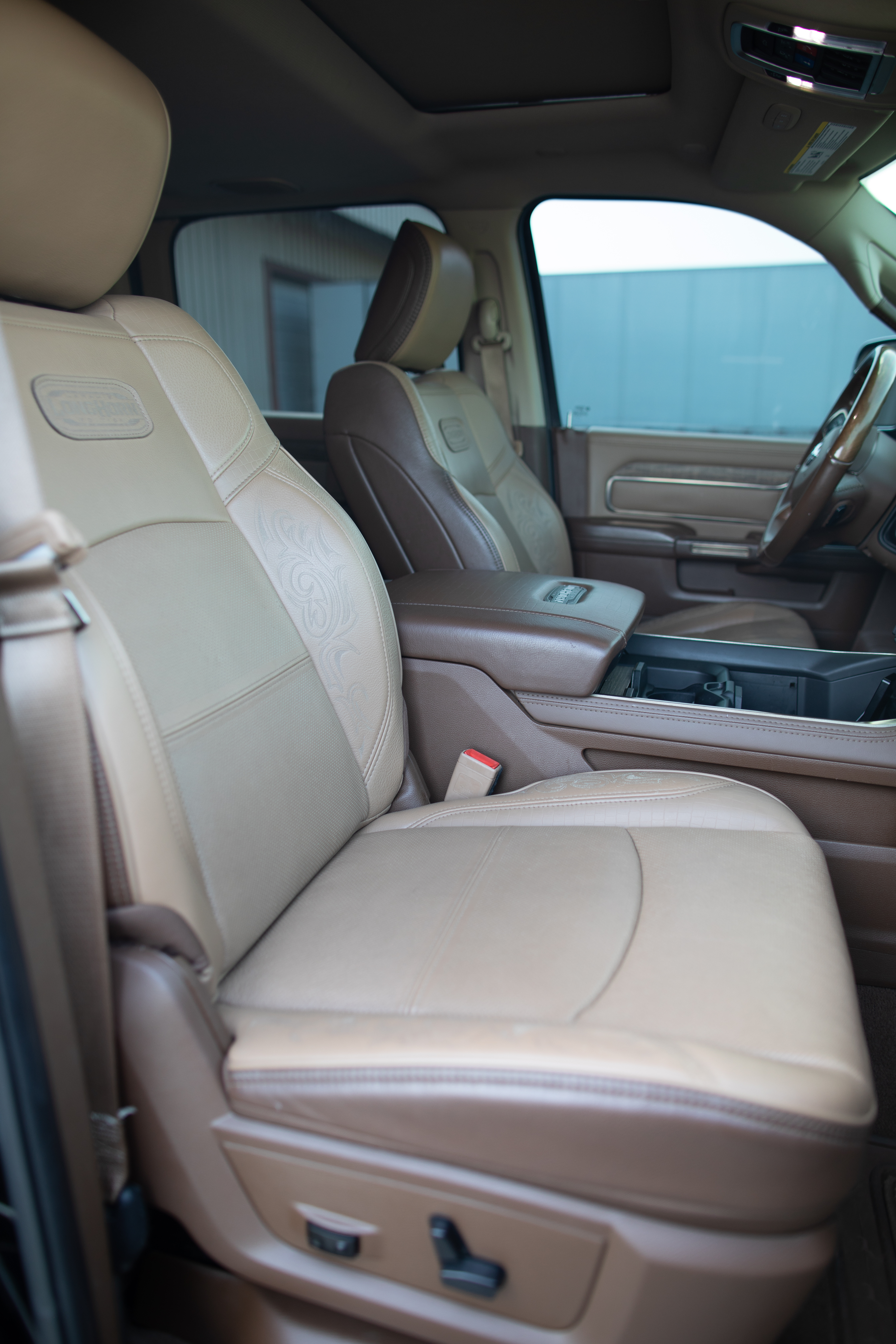 Used 2020 RAM 2500 Limited AWD/4WD image 28