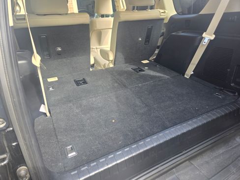 Used 2020 Lexus GX 460 Premium image 14