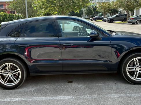 Used 2018 Porsche Macan AWD/4WD image 6