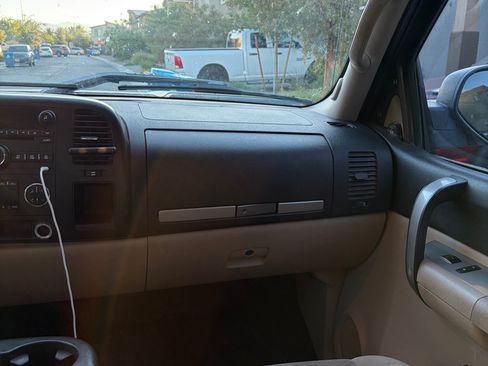 Used 2008 Chevrolet Silverado 1500 LT w/ Power Pack Plus AWD/4WD image 9