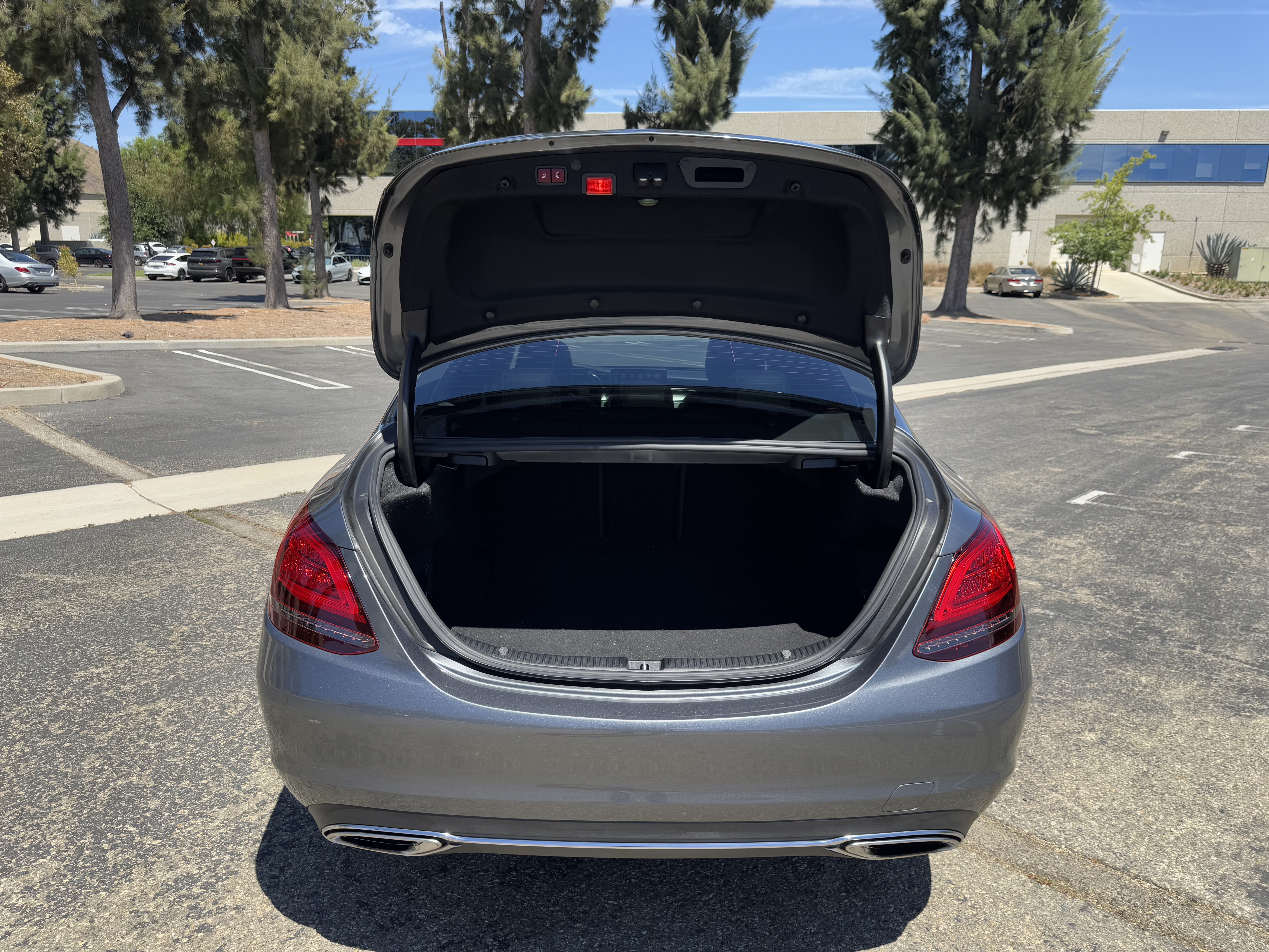 Used 2019 Mercedes-Benz C 300 Sedan image 22