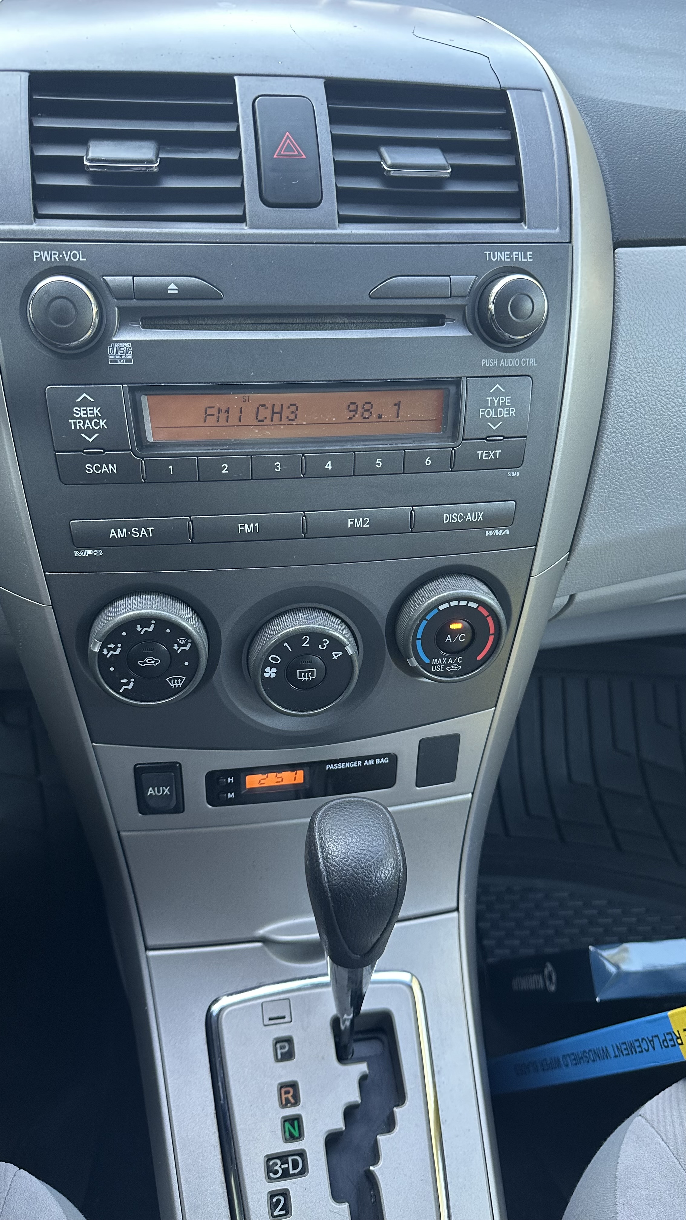 Used 2011 Toyota Corolla LE FWD image 8