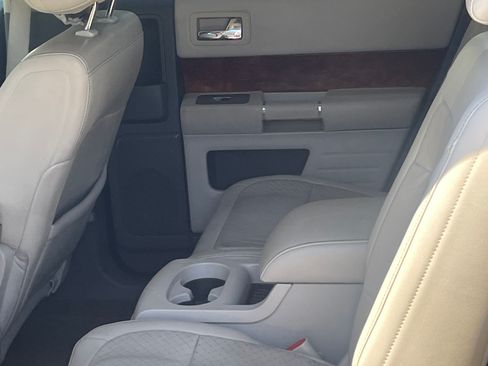 Used 2011 Ford Flex Limited FWD image 6