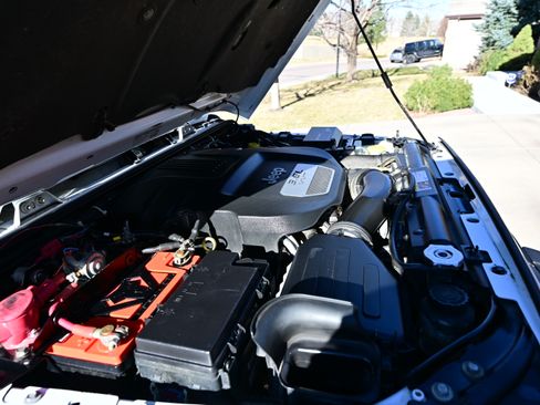 Used 2013 Jeep Wrangler Unlimited Sahara image 4