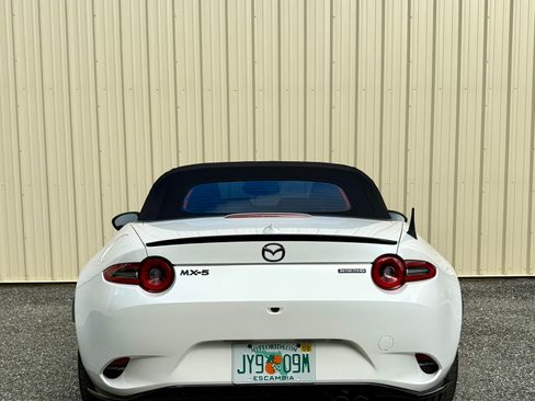 Used 2024 MAZDA MX-5 Miata Club w/ Brembo/BBS Recaro Package image 11