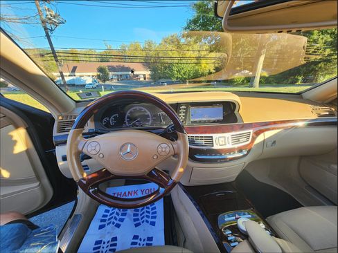 Used 2013 Mercedes-Benz S 550 4MATIC image 8
