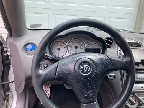 Used 2002 Toyota Celica GT image 11