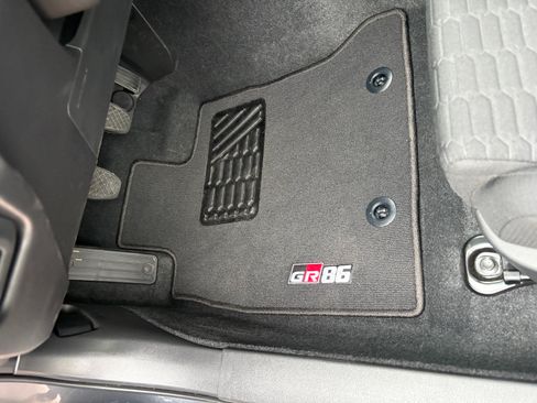 Used 2024 Toyota GR86 Coupe 2D image 6