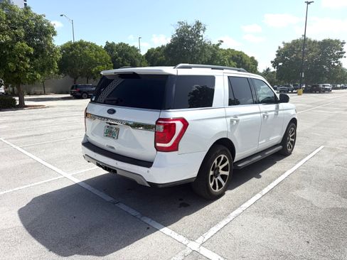 Used 2019 Ford Expedition XLT w/ Equipment Group 201A RWD image 5