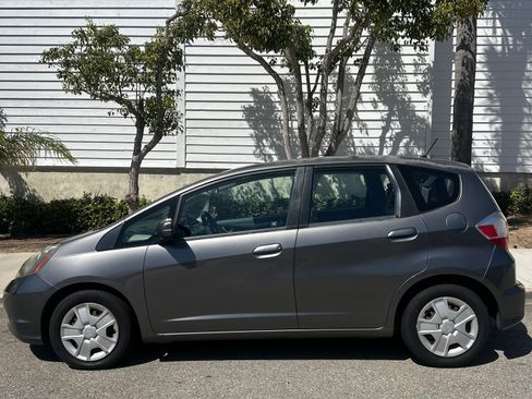 Used 2013 Honda Fit image 2
