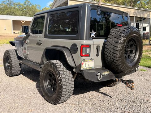 Used 2021 Jeep Wrangler Rubicon AWD/4WD image 8