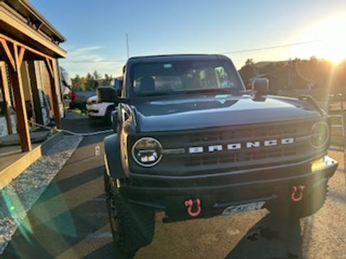 Used 2021 Ford Bronco Black Diamond w/ Sasquatch Package image 5