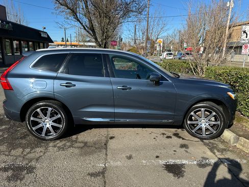 Used 2021 Volvo XC60 T5 Inscription w/ Protection Package Premier image 1