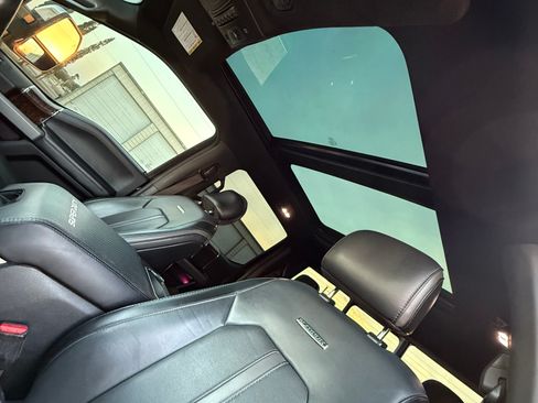 Used 2017 Ford F350 Platinum w/ Platinum Ultimate Package image 10
