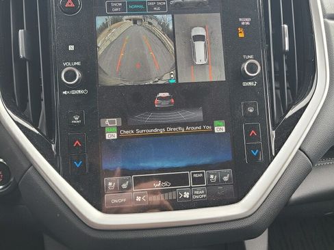 Used 2023 Subaru Ascent Touring image 6
