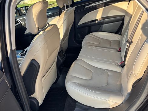 Used 2014 Ford Fusion Titanium image 12