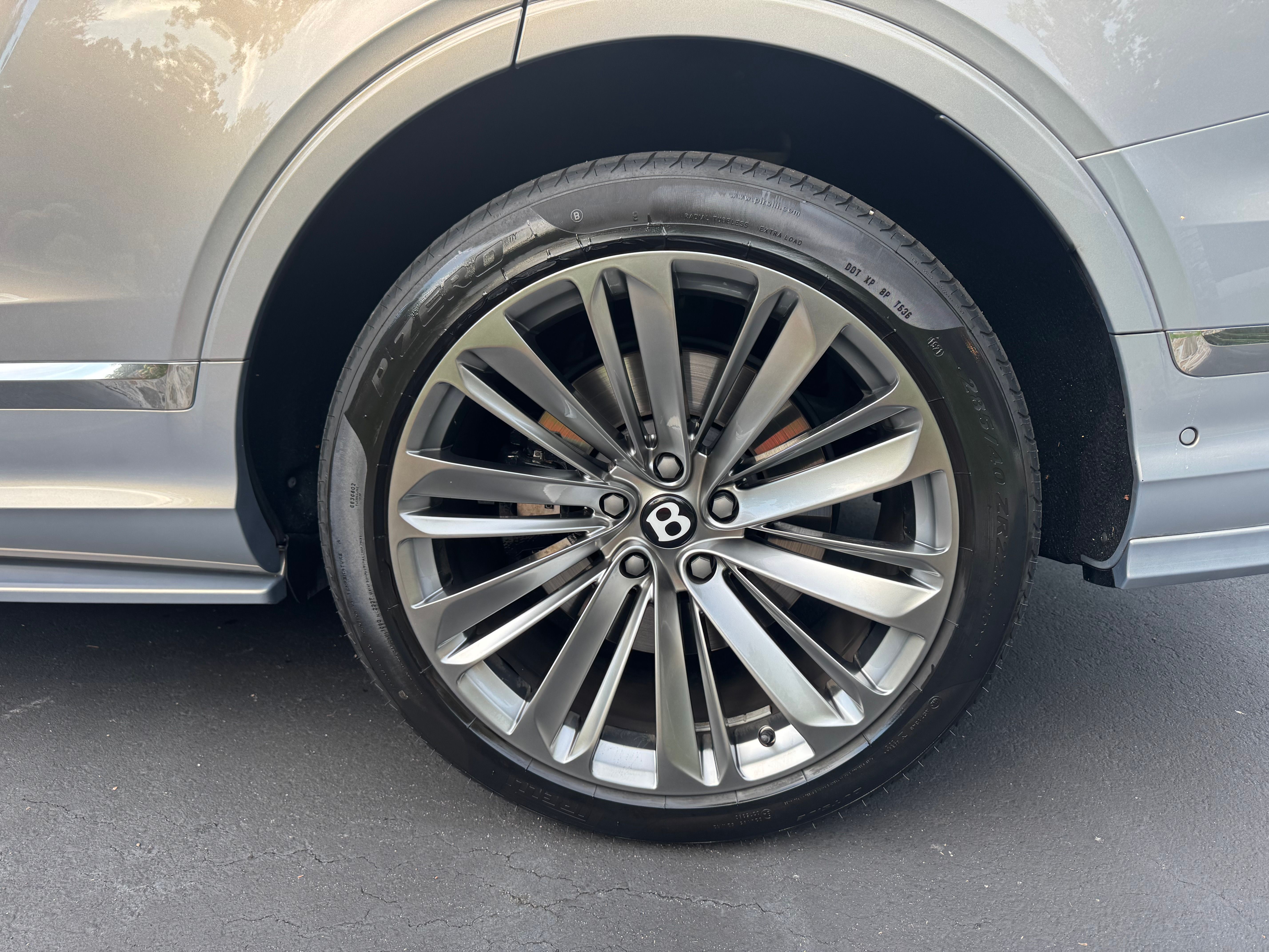 Used 2022 Bentley Bentayga Speed AWD/4WD image 30