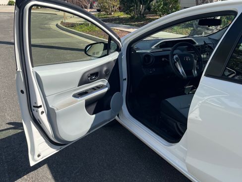 Used 2013 Toyota Prius C Two image 10