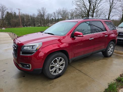 Used 2013 GMC Acadia SLT image 1
