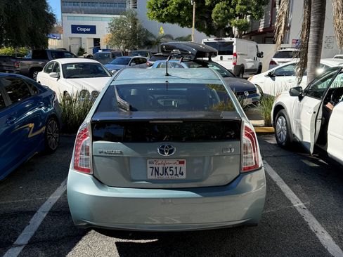 Used 2014 Toyota Prius Three image 5