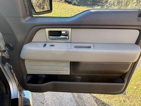 Used 2009 Ford F150 XLT image 14