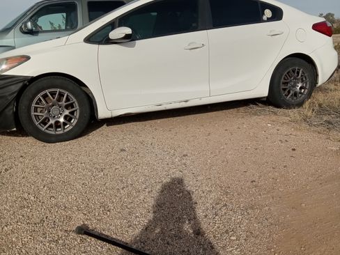 Used 2016 Kia Forte LX image 10