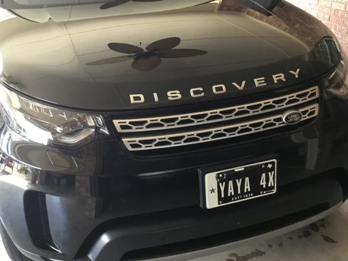 Used 2018 Land Rover Discovery HSE Luxury image 12