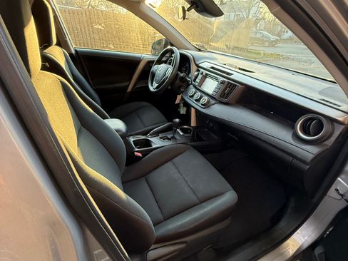 Used 2017 Toyota RAV4 LE image 6