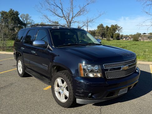 Used 2007 Chevrolet Tahoe LTZ w/ LTZ Preferred Equipment Group image 1
