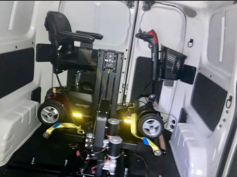 Used 2020 Nissan NV200 SV image 15