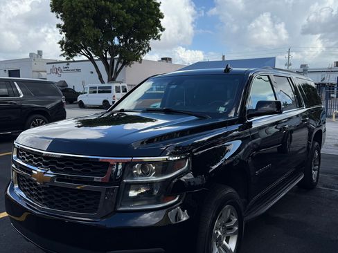 Used 2020 Chevrolet Suburban LT RWD image 18
