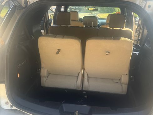 Used 2017 Ford Explorer Limited image 12
