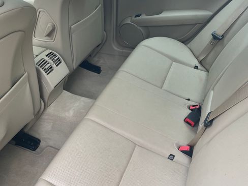 Used 2009 Mercedes-Benz C 300 4MATIC Sedan image 2