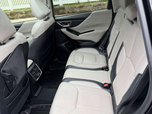 Used 2020 Subaru Forester Limited image 9