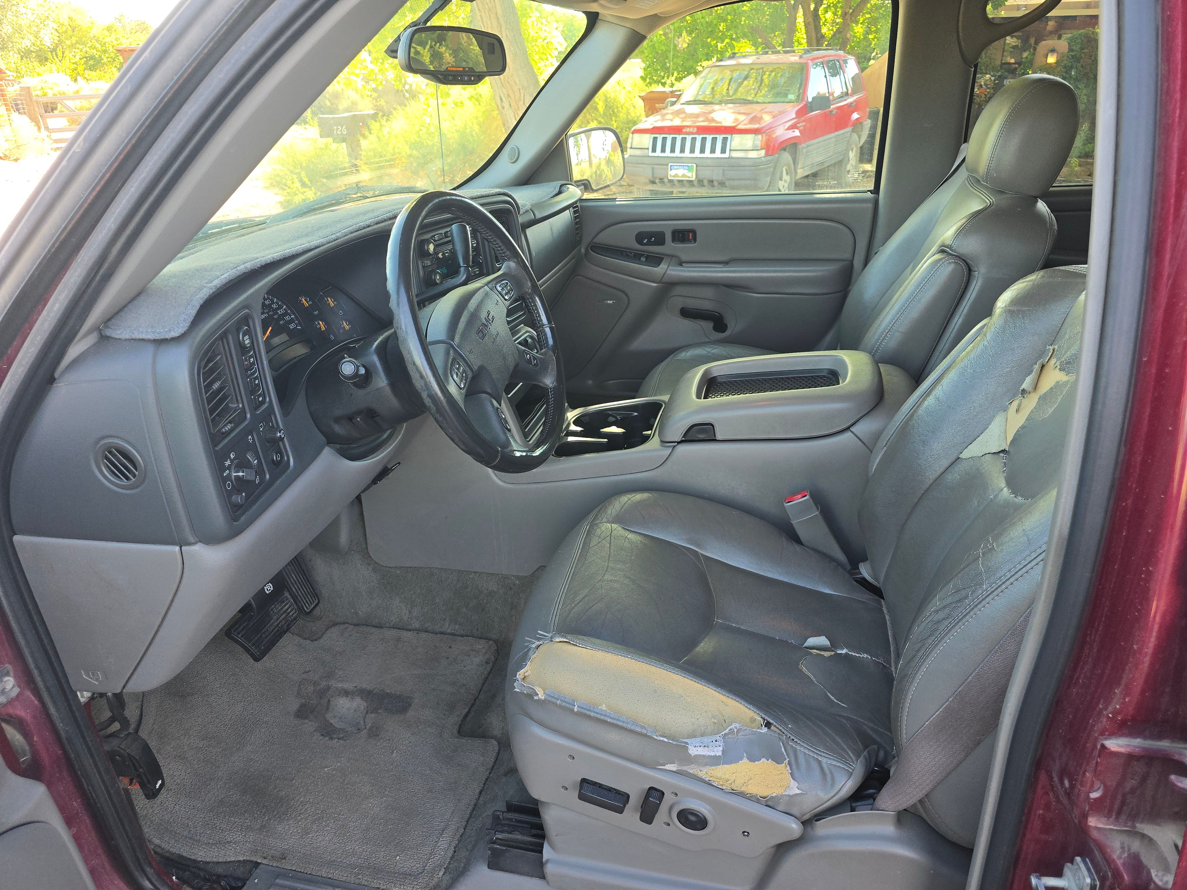Used 2004 GMC Yukon XL SLT w/ Preferred Equipment Group AWD/4WD image 13