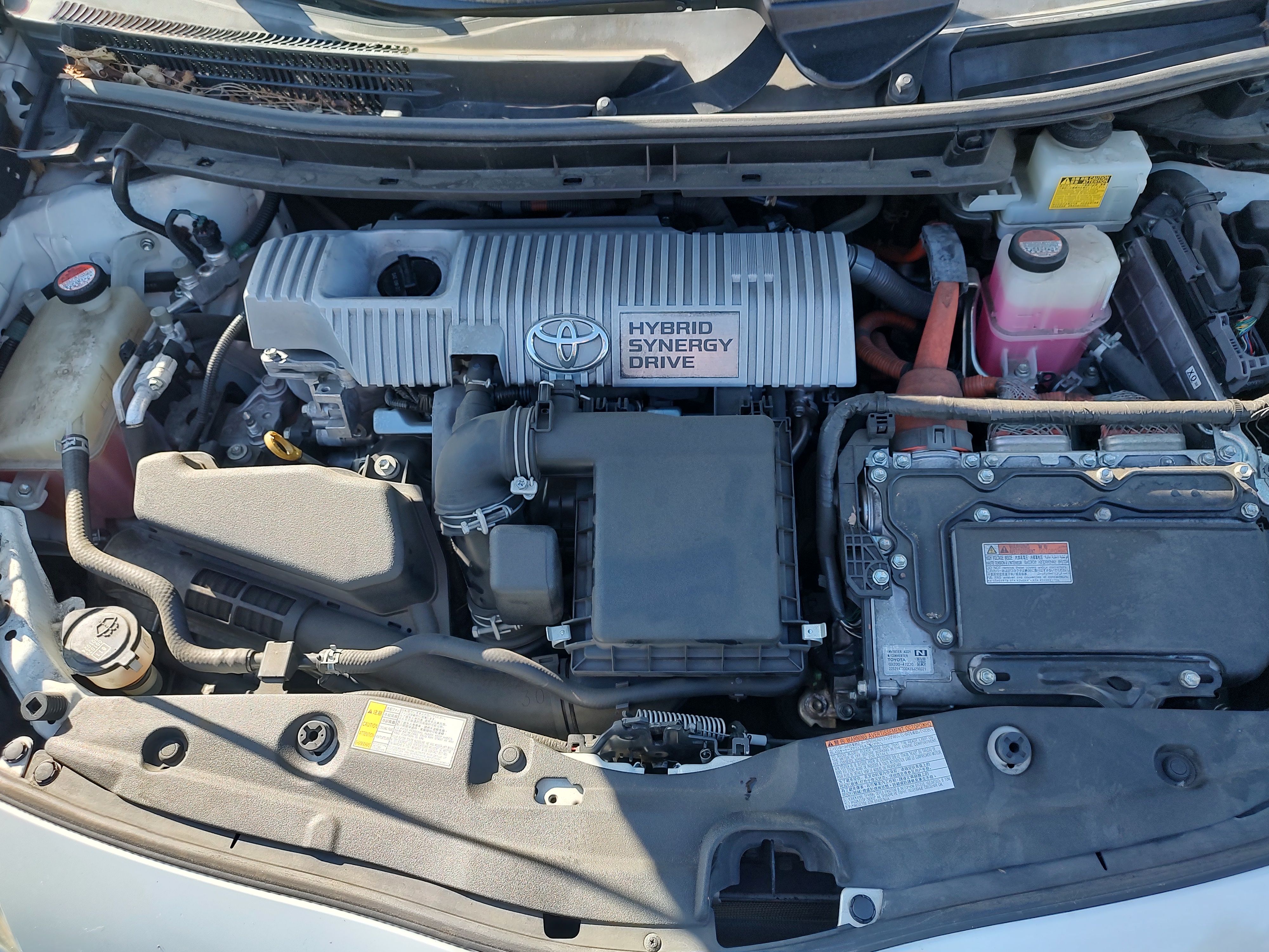 Used 2015 Toyota Prius Four w/ Deluxe Solar Roof Package FWD image 12