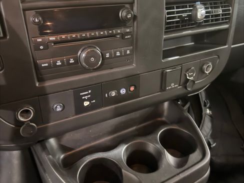 Used 2017 Chevrolet Express 3500 LT w/ LT Preferred Equipment Group image 9