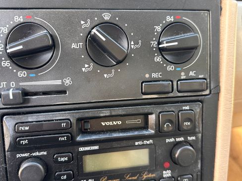 Used 1996 Volvo 850 Turbo image 11