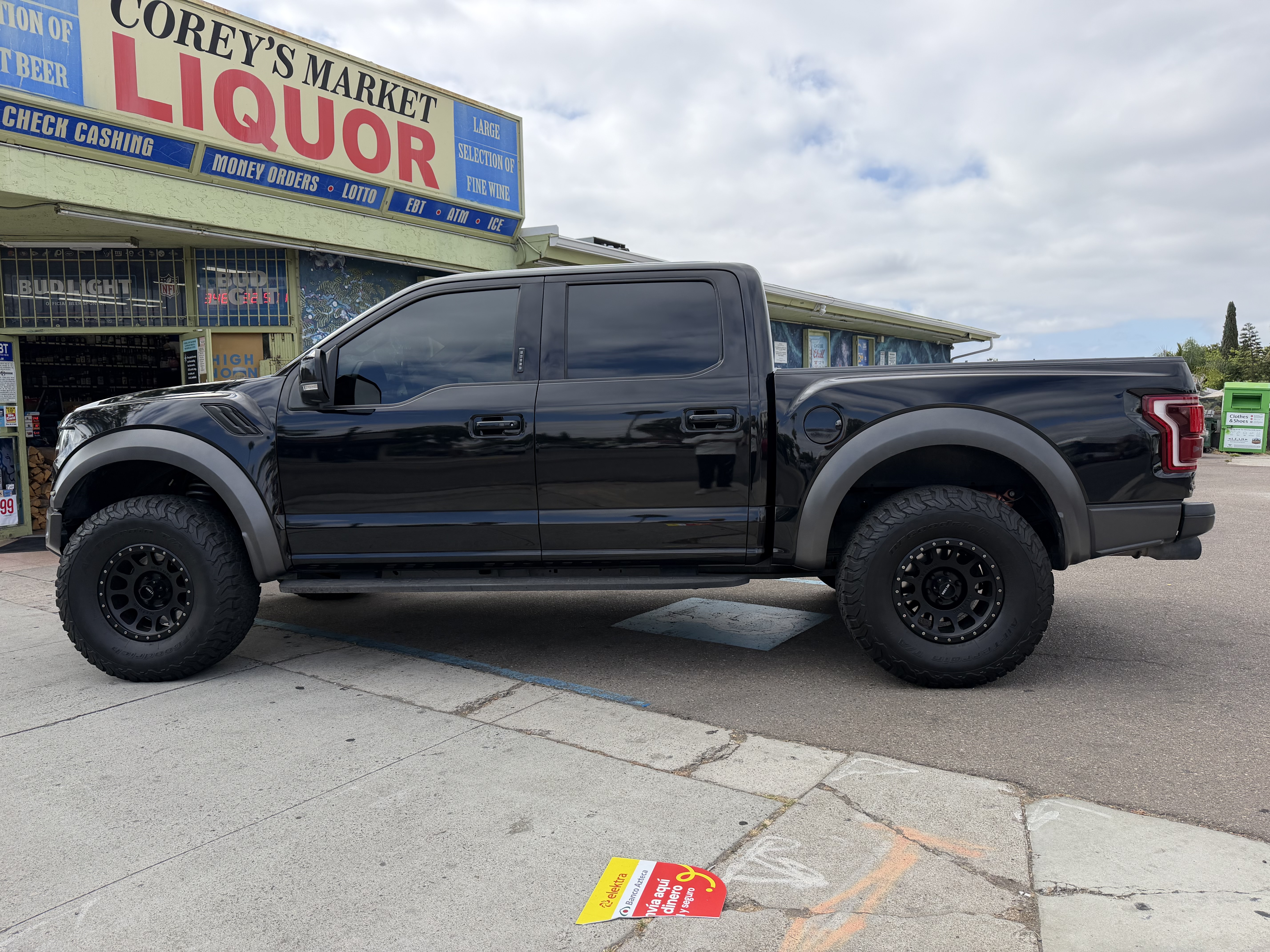 Used 2019 Ford F150 Raptor w/ Equipment Group 802A Luxury AWD/4WD image 5