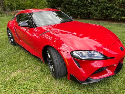 Used 2022 Toyota Supra Premium w/ Driver Assist Package RWD image 4